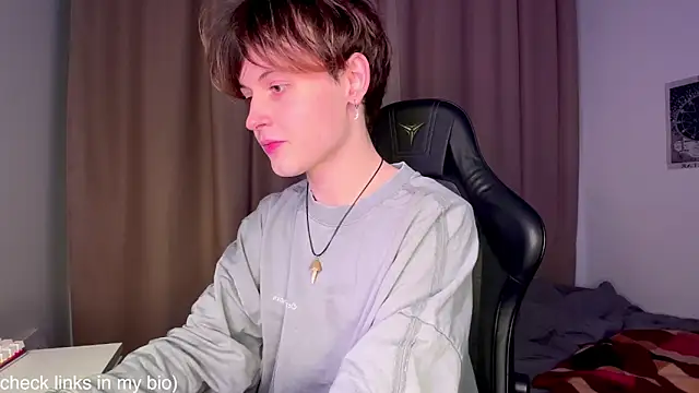 Snapshot of princeofsuccubs chatting on January 15, 6:29 pm princeofsuccubs online show from January 15, 6:29 pm