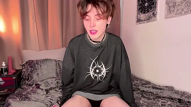 Snapshot of princeofsuccubs chatting on February 2, 12:02 pm princeofsuccubs online show from February 2, 12:02 pm