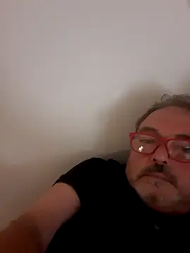 Snapshot of bluangelo chatting on July 7, 1:59 pm bluangelo online show from July 7, 1:59 pm