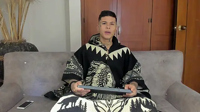 jamesinked  online show from December 1, 7:52 pm