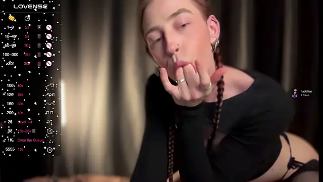 Avril Pearly  online show from January 18, 6:53 pm