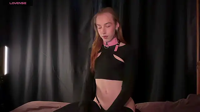 Avril Pearly  online show from July 22, 10:40 am