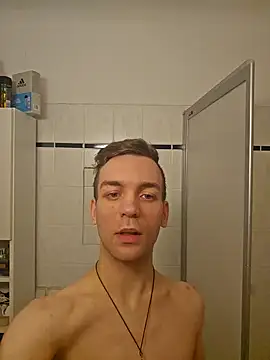 nickdtr online show from December 19, 7:10 pm