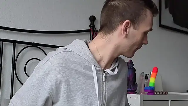 nickdtr online show from February 18, 1:18 pm