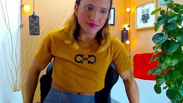 aslyhernandez 7 online show from September 19, 12:06 pm