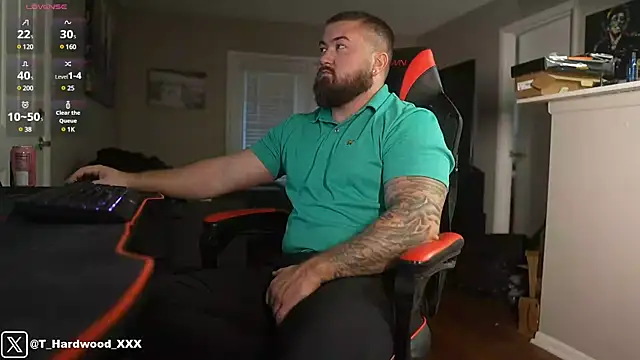 Snapshot of B_The_Creator_X chatting on March 4, 11:22 pm B The Creator X online show from March 4, 11:22 pm