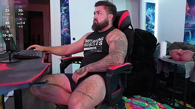 Snapshot of B_The_Creator_X chatting on October 3, 1:46 am B The Creator X online show from October 3, 1:46 am