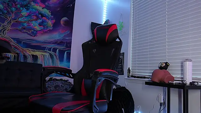 Snapshot of B_The_Creator_X chatting on February 15, 11:12 pm B The Creator X online show from February 15, 11:12 pm