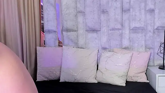 lila noa online show from November 13, 7:35 pm