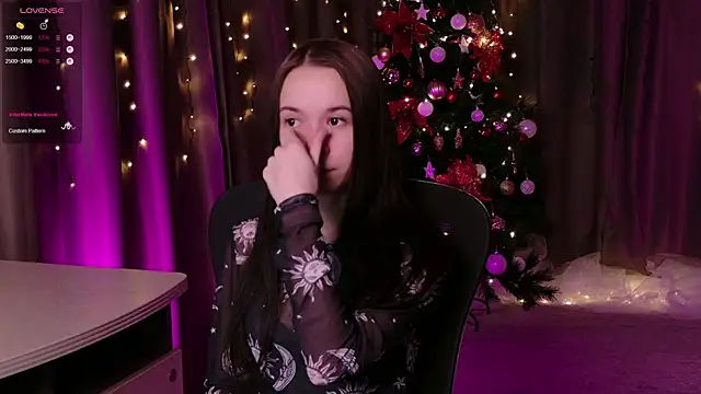 Snapshot of LilithStrangfor chatting on January 13, 9:31 pm LilithStrangfor online show from January 13, 9:31 pm