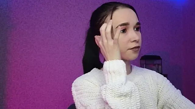 Snapshot of LilithStrangfor chatting on April 22, 10:22 pm LilithStrangfor online show from April 22, 10:22 pm