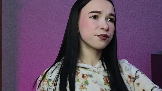 Snapshot of LilithStrangfor chatting on April 29, 11:00 pm LilithStrangfor online show from April 29, 11:00 pm