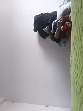 Snapshot of beautiful_hands_ chatting on February 11, 9:31 pm beautiful hands online show from February 11, 9:31 pm