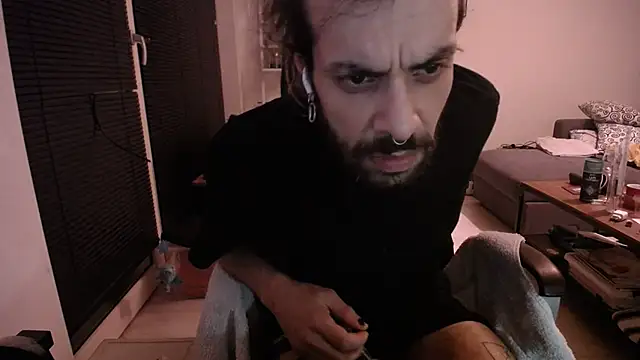 Snapshot of P4RtYBOII92 chatting on November 4, 2:43 am P4RtYBOII92 online show from November 4, 2:43 am