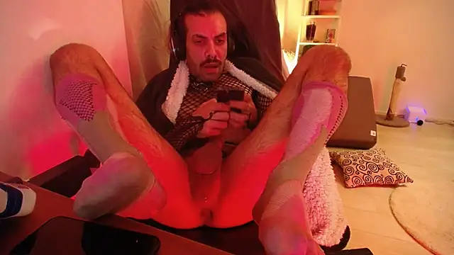 Snapshot of P4RtYBOII92 chatting on November 22, 6:07 pm P4RtYBOII92 online show from November 22, 6:07 pm