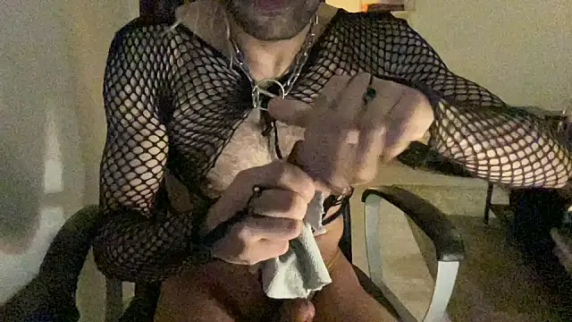 Snapshot of P4RtYBOII92 chatting on December 14, 3:56 am P4RtYBOII92 online show from December 14, 3:56 am