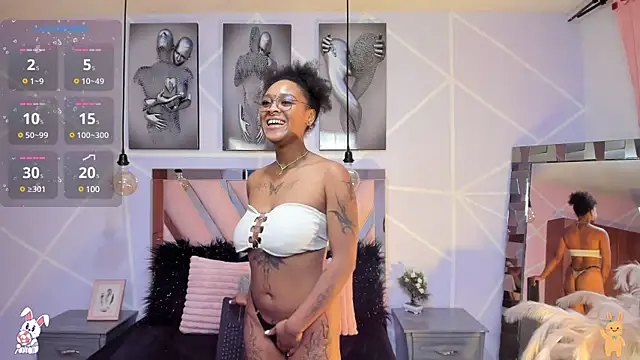 Snapshot of Elith_noa chatting on March 12, 10:07 pm Elith noa online show from March 12, 10:07 pm