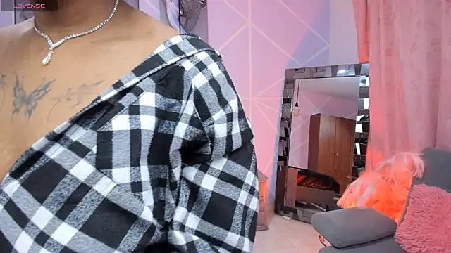 Snapshot of Elith_noa chatting on March 13, 7:28 pm Elith noa online show from March 13, 7:28 pm