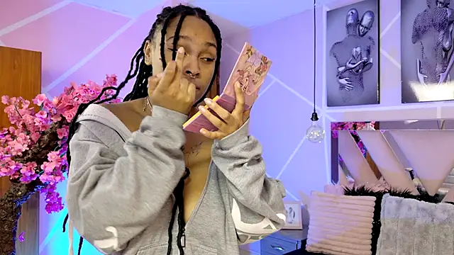 Snapshot of Elith_noa chatting on November 27, 7:38 pm Elith noa online show from November 27, 7:38 pm