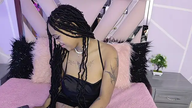 Snapshot of Elith_noa chatting on December 4, 7:44 pm Elith noa online show from December 4, 7:44 pm