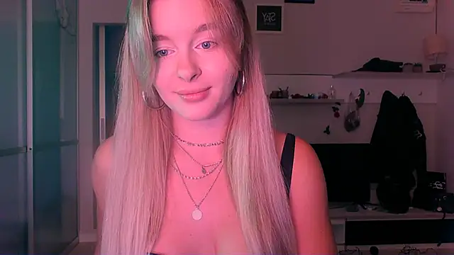 Snapshot of Eva_Jaya chatting on September 23, 11:02 am Eva Jaya online show from September 23, 11:02 am