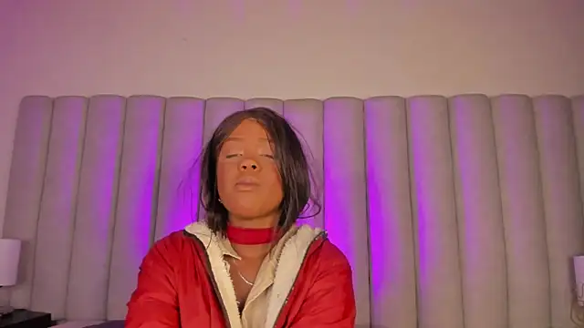 briannajackson  online show from January 25, 11:44 am