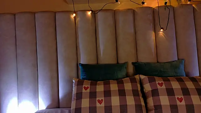 briannajackson  online show from September 16, 11:44 am