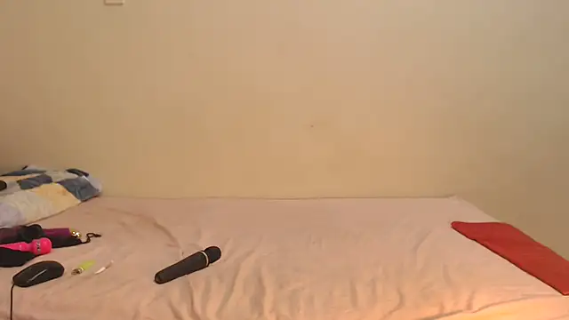 Snapshot of SexyMbalee chatting on January 8, 10:58 pm SexyMbalee online show from January 8, 10:58 pm