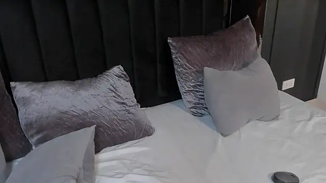Snapshot of ellen_gracee chatting on June 14, 4:58 am ellen gracee online show from June 14, 4:58 am