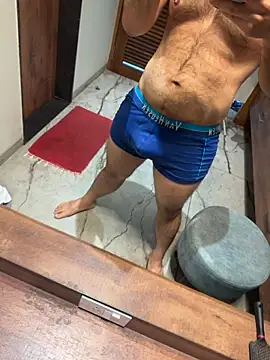 versatile guy01 online show from August 6, 3:19 am