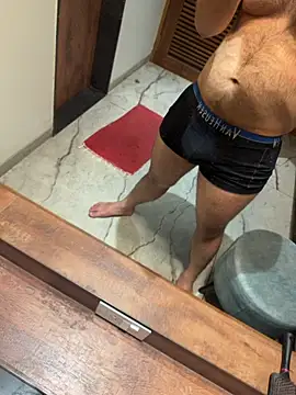 versatile guy01 online show from August 9, 6:24 pm
