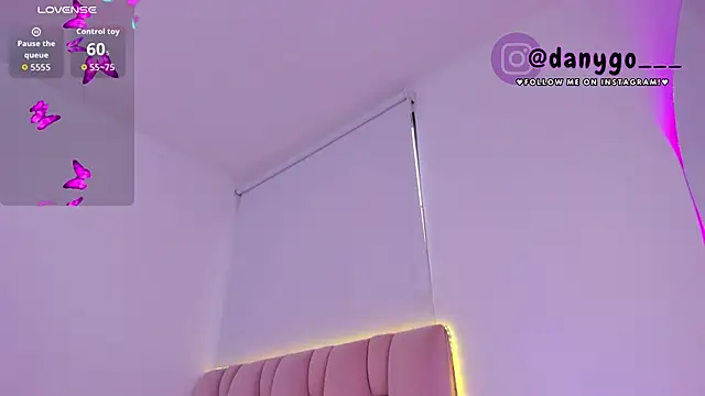 ZarianaEvanz online show from November 15, 9:43 pm