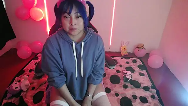 Shaddycute  online show from December 21, 7:06 pm