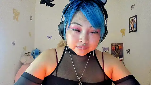 Shaddycute  online show from October 1, 9:10 pm