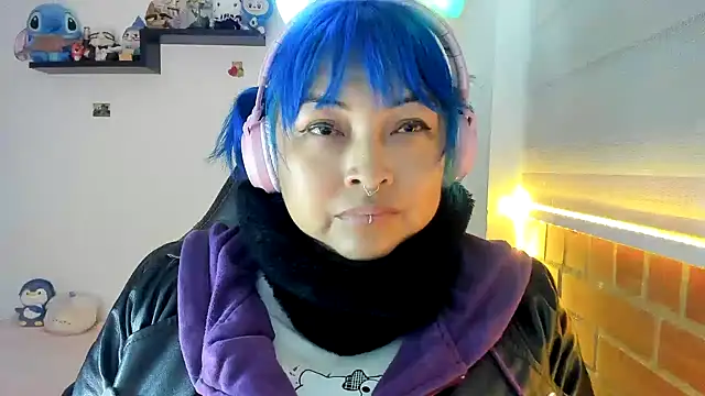 Shaddycute  online show from November 6, 4:02 am