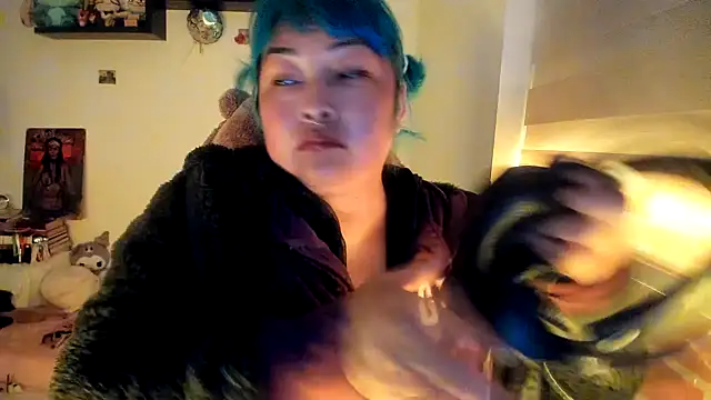 Shaddycute  online show from January 6, 11:51 pm