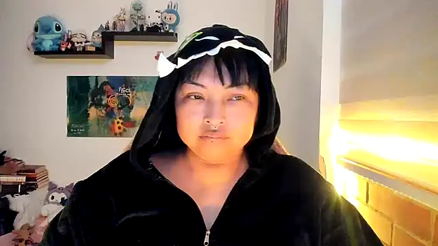 Shaddycute  online show from February 11, 2:33 pm