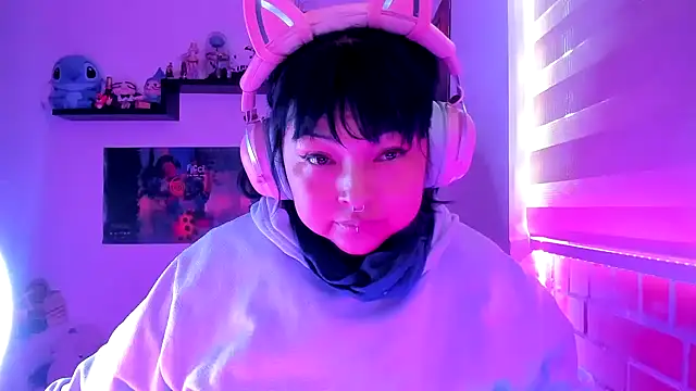 Shaddycute  online show from February 20, 6:08 pm