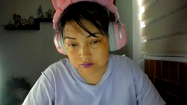 Snapshot of Shaddycute_ chatting on July 31, 11:42 am Shaddycute online show from July 31, 11:42 am