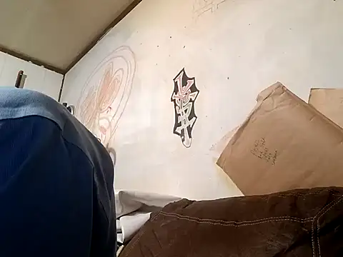 Snapshot of gettinit2wice chatting on December 28, 1:17 pm gettinit2wice online show from December 28, 1:17 pm