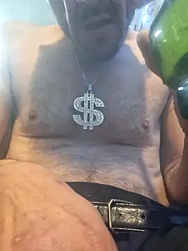 gettinit2wice online show from December 2, 9:58 am