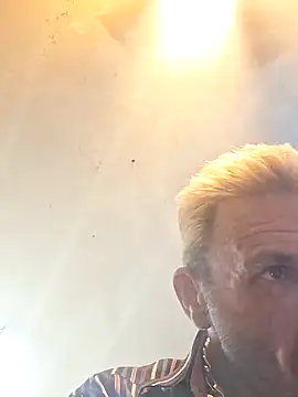 Snapshot of gettinit2wice chatting on December 21, 5:53 pm gettinit2wice online show from December 21, 5:53 pm