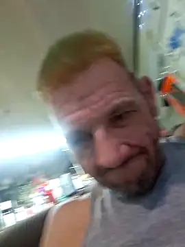 Snapshot of gettinit2wice chatting on February 3, 1:49 pm gettinit2wice online show from February 3, 1:49 pm