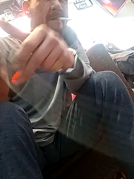 Snapshot of gettinit2wice chatting on February 22, 11:47 pm gettinit2wice online show from February 22, 11:47 pm