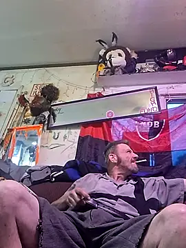 Snapshot of gettinit2wice chatting on February 25, 2:16 pm gettinit2wice online show from February 25, 2:16 pm