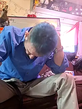 Snapshot of gettinit2wice chatting on March 1, 4:20 pm gettinit2wice online show from March 1, 4:20 pm