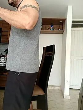 Snapshot of LEIRIS_Y_FRED_01 chatting on November 5, 2:06 pm LEIRIS Y FRED 01 online show from November 5, 2:06 pm