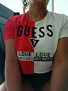 Snapshot of LEIRIS_Y_FRED_01 chatting on December 4, 2:48 pm LEIRIS Y FRED 01 online show from December 4, 2:48 pm