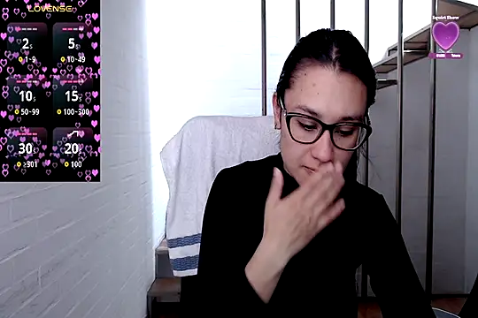 Jessie Desire online show from November 25, 5:35 pm