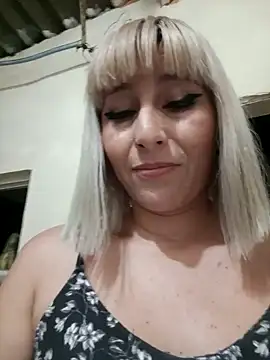 florecita9 online show from December 14, 12:01 am